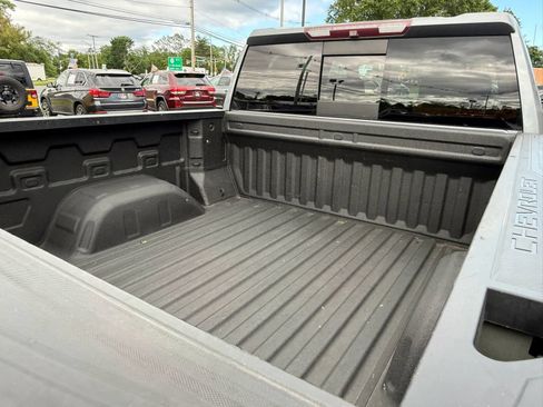 Used 2019 Chevrolet Silverado 1500 LTZ w/ Technology Package AWD/4WD image 46