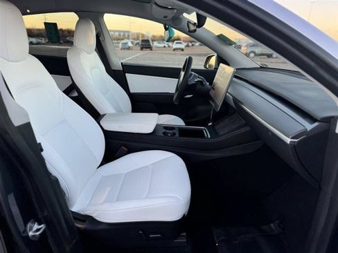 Used 2021 Tesla Model Y Long Range AWD/4WD image 10
