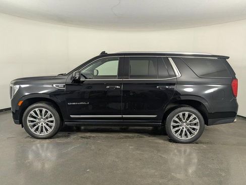 Used 2021 GMC Yukon Denali w/ Denali Premium Package AWD/4WD image 5