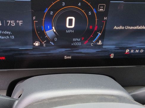 New 2026 Chevrolet Traverse LT w/ Sun and Wheel Package FWD image 14
