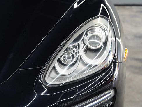 Used 2014 Porsche Cayenne AWD/4WD image 7