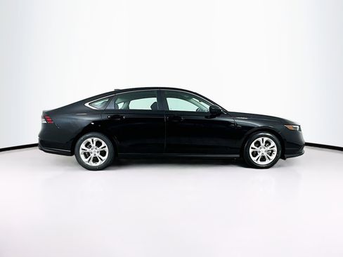 Used 2025 Honda Accord LX image 10