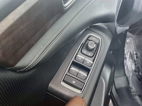 Used 2024 Subaru Ascent Touring AWD/4WD image 16