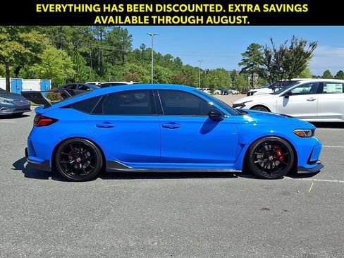 Used 2024 Honda Civic Type R image 9