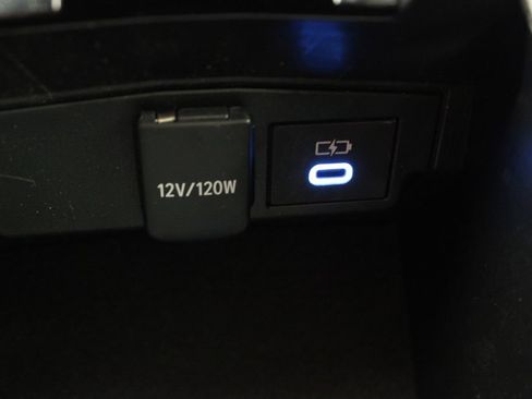 Used 2022 Toyota Corolla SE FWD image 19
