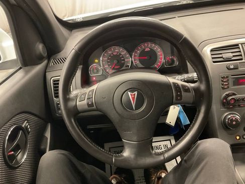 Used 2006 Pontiac Torrent 2WD w/ Preferred Package image 4
