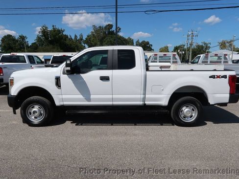 Used 2019 Ford F250 XL w/ Power Equipment Group AWD/4WD image 2