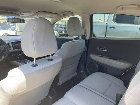 Used 2021 Honda HR-V LX image 16
