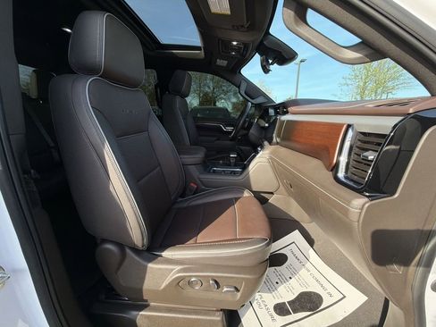 Used 2025 GMC Sierra 1500 Denali w/ Denali Reserve Package AWD/4WD image 27