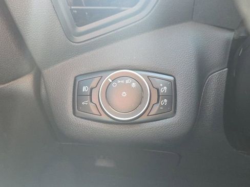 Used 2018 Ford Escape SE image 27
