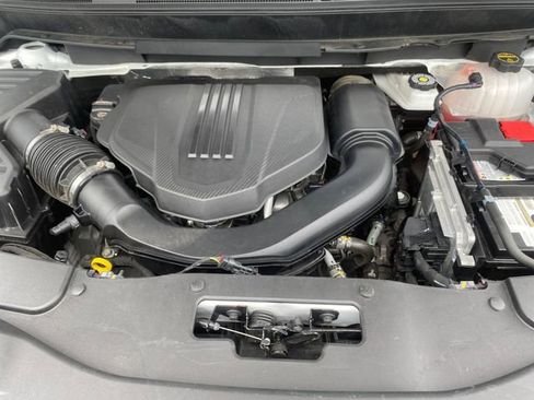 Used 2025 Chevrolet Traverse LT FWD image 27