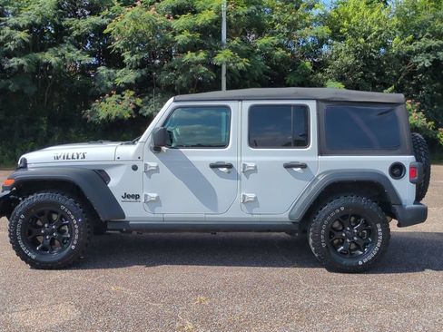 Used 2023 Jeep Wrangler Unlimited Sport AWD/4WD image 8