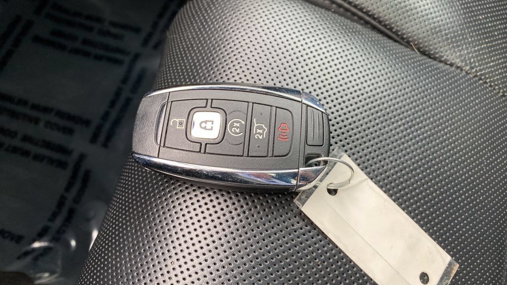 Used 2019 Lincoln Navigator L Reserve w/ Cargo Package AWD/4WD image 21