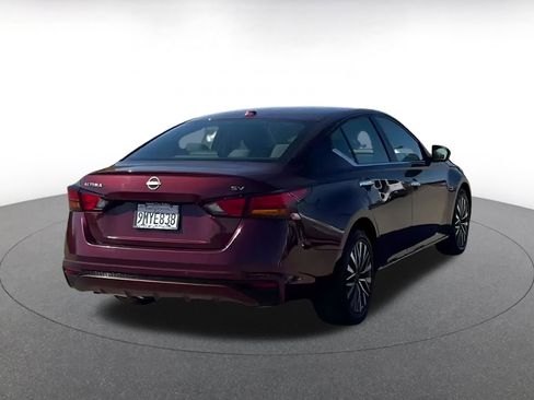 Used 2024 Nissan Altima 2.5 SV image 12