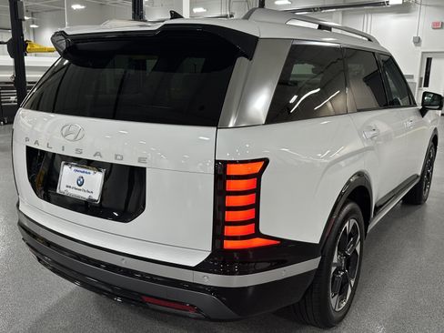 Used 2026 Hyundai Palisade Limited FWD image 10