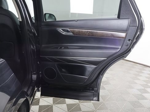 Used 2024 Genesis GV80 3.5T image 28