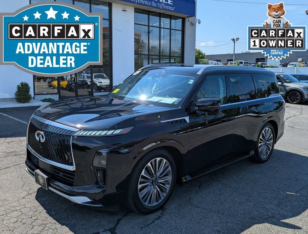 Used 2025 INFINITI QX80 Luxe AWD/4WD image 2