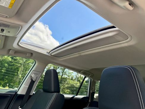 Used 2018 Toyota RAV4 XLE FWD image 19