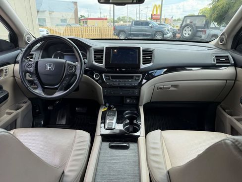 Used 2017 Honda Pilot Elite image 5