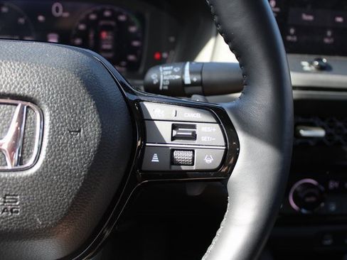 Used 2025 Honda Accord Touring image 10