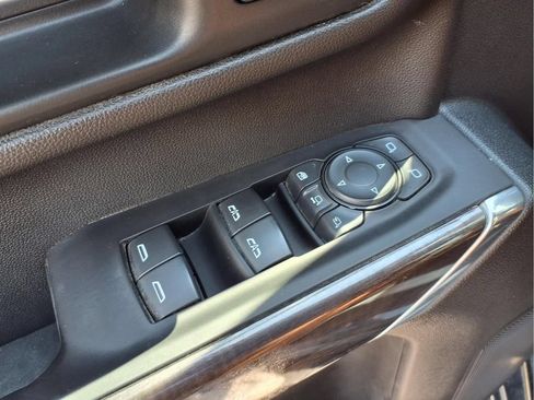 Used 2020 Chevrolet Silverado 2500 LTZ w/ LTZ Convenience Package AWD/4WD image 15