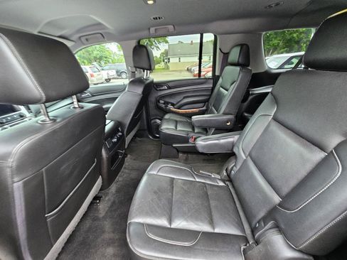 Used 2017 Chevrolet Suburban Premier AWD/4WD image 22