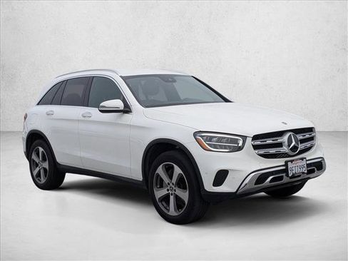 Certified 2022 Mercedes-Benz GLC 300 image 3