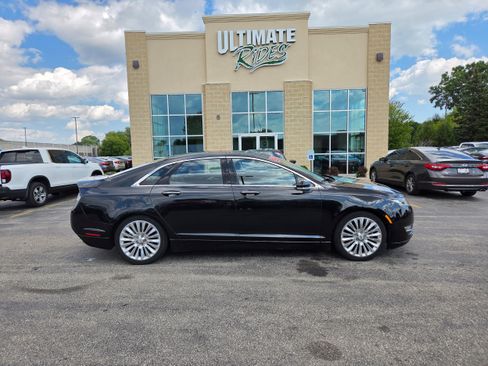 Used 2015 Lincoln MKZ w/ Equipment Group 101A Select FWD image 1