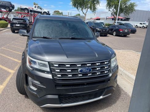 Used 2016 Ford Explorer Limited w/ Equipment Group 301A FWD image 11