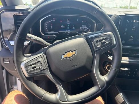 Used 2024 Chevrolet Silverado 3500 LTZ w/ LTZ Convenience Package AWD/4WD image 5