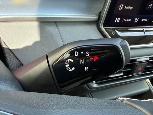 New 2026 Volkswagen Tiguan SE AWD/4WD image 10
