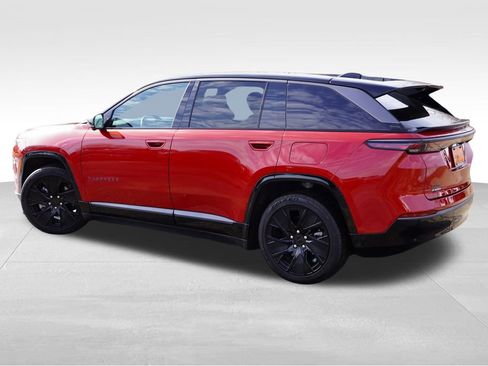 Used 2025 Jeep Wagoneer S Launch Edition image 8