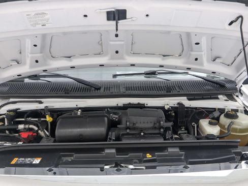 Used 2023 Ford E-450 and Econoline 450 Super Duty w/ Power Windows & Locks Group RWD image 33