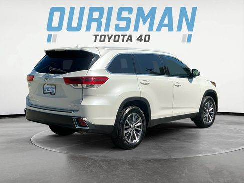 Used 2019 Toyota Highlander XLE AWD/4WD image 7