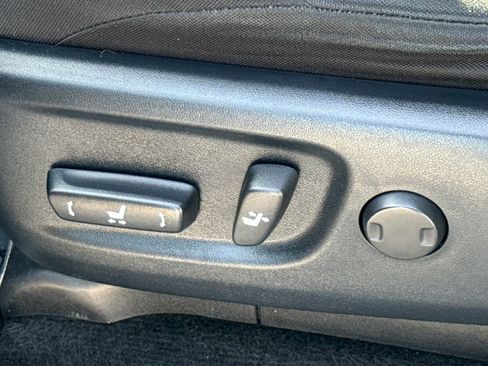 Used 2022 Toyota 4Runner SR5 image 22