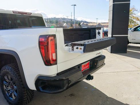 New 2026 GMC Sierra 1500 AT4X AWD/4WD image 33