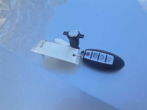 Used 2021 Nissan Versa S image 30