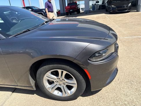 Used 2022 Dodge Charger SXT RWD image 4