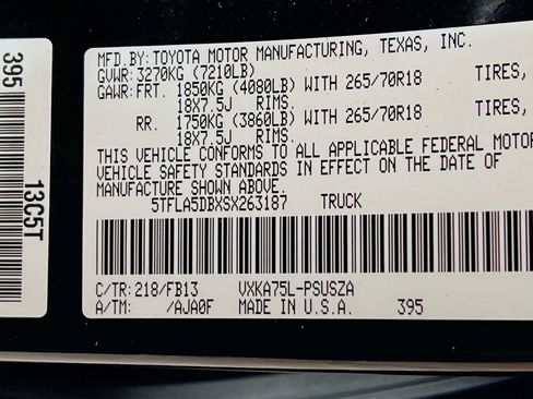 Used 2025 Toyota Tundra SR5 w/ SR5 Convenience Package AWD/4WD image 29