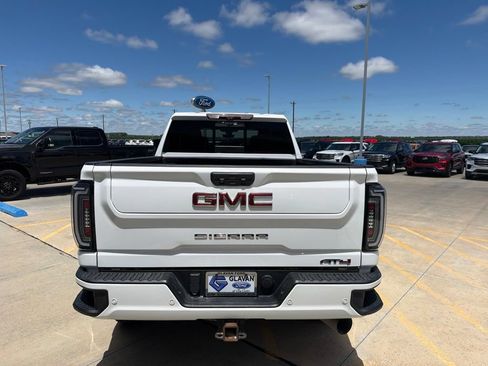 Used 2020 GMC Sierra 2500 AT4 w/ AT4 Premium Package AWD/4WD image 6