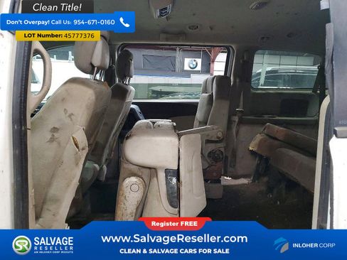 Used 2013 Dodge Grand Caravan SXT FWD image 15