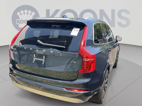 Used 2022 Volvo XC90 T6 Momentum w/ Advanced Package AWD/4WD image 5