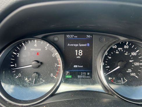 Used 2019 Nissan Rogue SV image 8