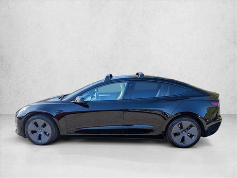 Used 2023 Tesla Model 3 Standard Range image 8