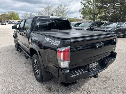Used 2023 Toyota Tacoma TRD Sport AWD/4WD image 5