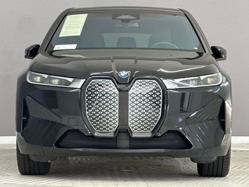 Used 2025 BMW iX xDrive50 w/ Sport Package AWD/4WD image 5