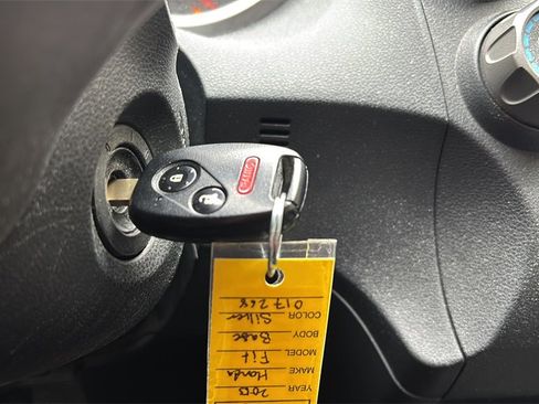 Used 2013 Honda Fit image 23