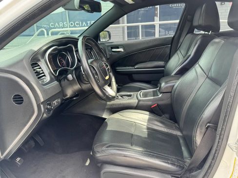 Used 2015 Dodge Charger R/T w/ Plus Group RWD image 21