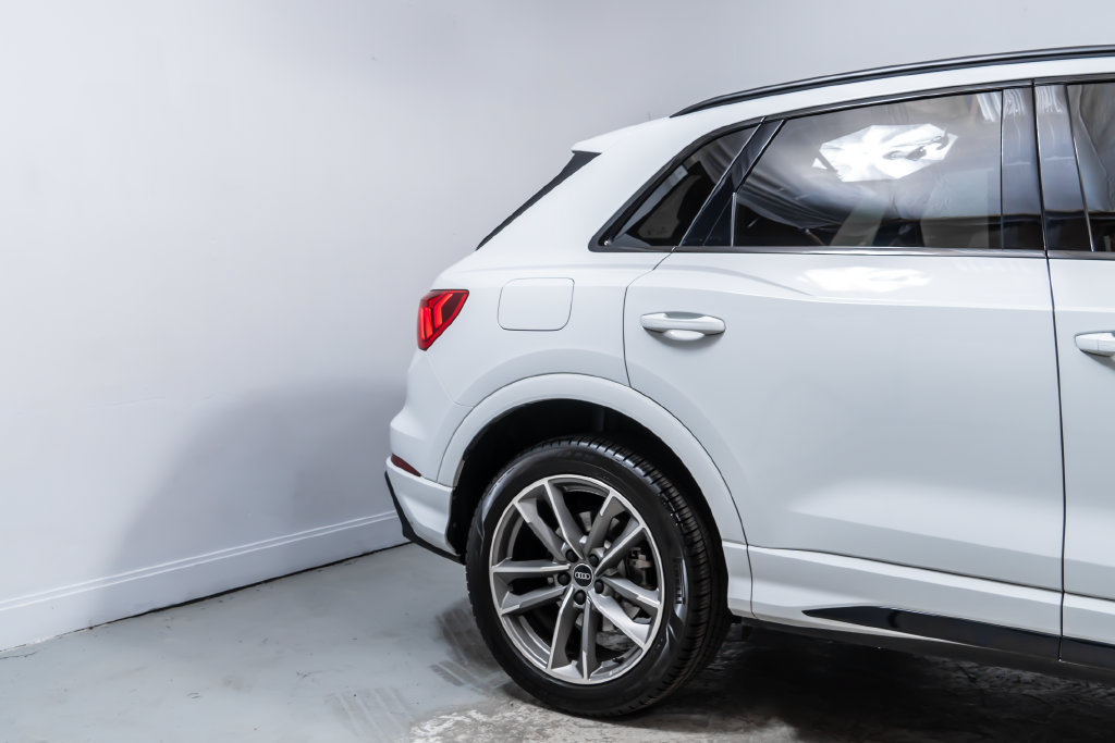 Used 2024 Audi Q3 2.0T Premium w/ Convenience Package AWD/4WD image 11