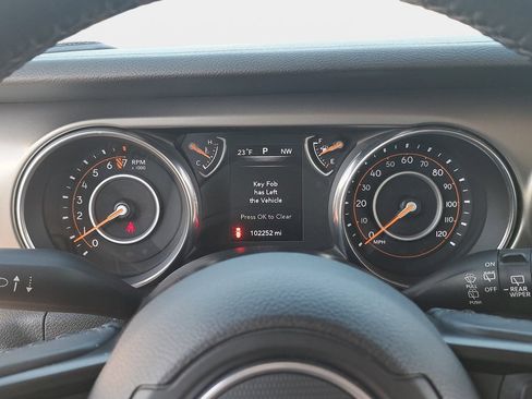 Used 2018 Jeep Wrangler Unlimited Sport S image 20